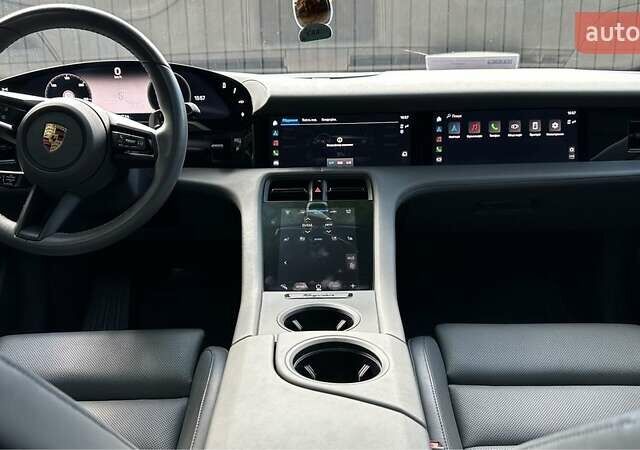 Серый Порше Тайкан, объемом двигателя 0 л и пробегом 58 тыс. км за 62000 $, фото 11 на Automoto.ua