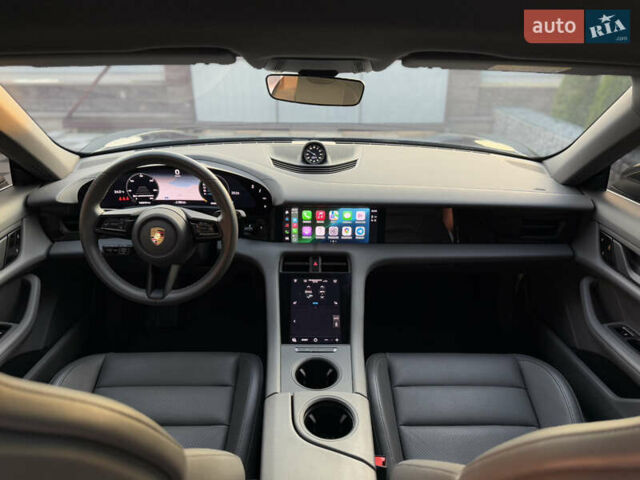 Серый Порше Тайкан, объемом двигателя 0 л и пробегом 129 тыс. км за 53500 $, фото 72 на Automoto.ua