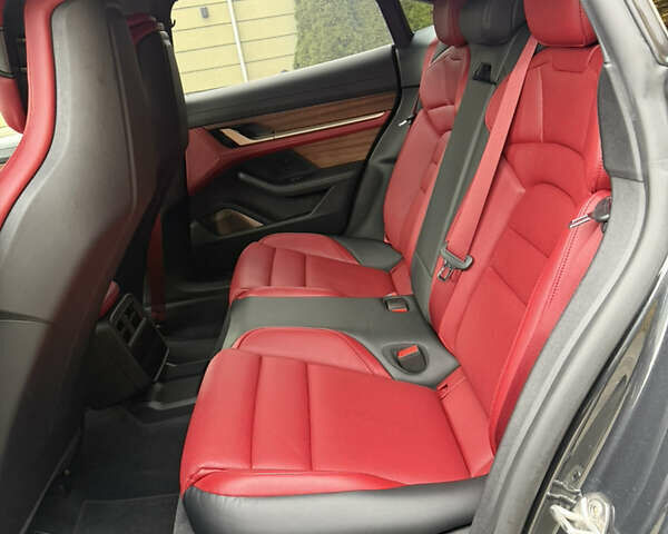 Сірий Порше Тайкан, об'ємом двигуна 0 л та пробігом 147 тис. км за 69890 $, фото 43 на Automoto.ua