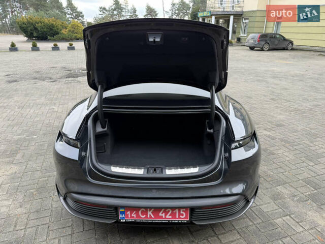 Сірий Порше Тайкан, об'ємом двигуна 0 л та пробігом 147 тис. км за 69890 $, фото 53 на Automoto.ua