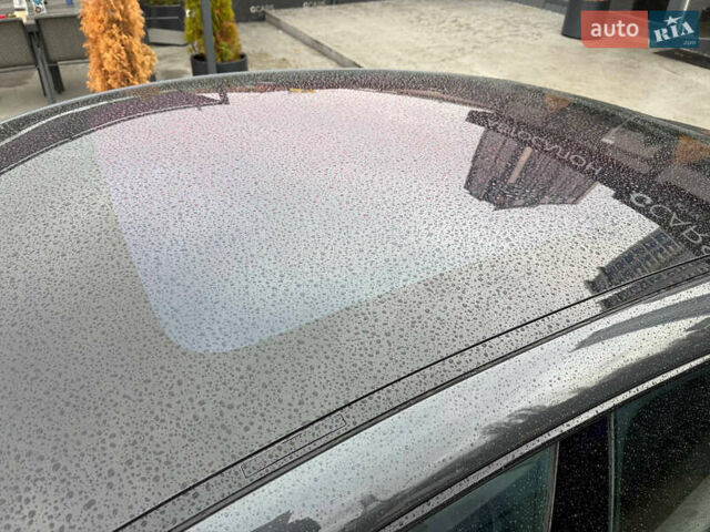 Серый Порше Тайкан, объемом двигателя 0 л и пробегом 69 тыс. км за 52000 $, фото 21 на Automoto.ua