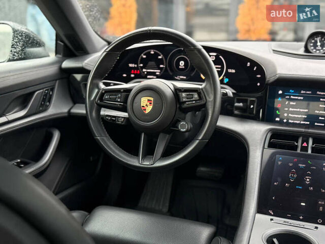 Серый Порше Тайкан, объемом двигателя 0 л и пробегом 69 тыс. км за 52000 $, фото 22 на Automoto.ua