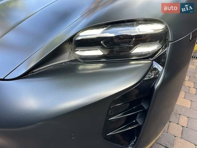 Серый Порше Тайкан, объемом двигателя 0 л и пробегом 58 тыс. км за 62000 $, фото 17 на Automoto.ua