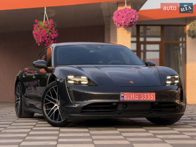 Серый Порше Тайкан, объемом двигателя 0 л и пробегом 129 тыс. км за 53500 $, фото 35 на Automoto.ua