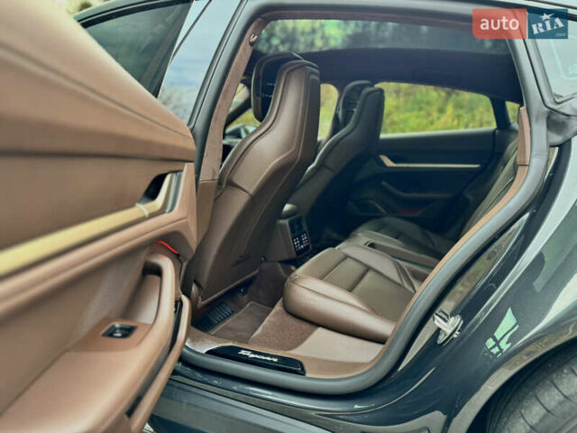 Порше Тайкан 2020 в Киеве на Automoto.ua Серый Порше Тайкан, объемом двигателя 0 л и пробегом 36 тыс. км за 83000 $, фото 39 на Automoto.ua