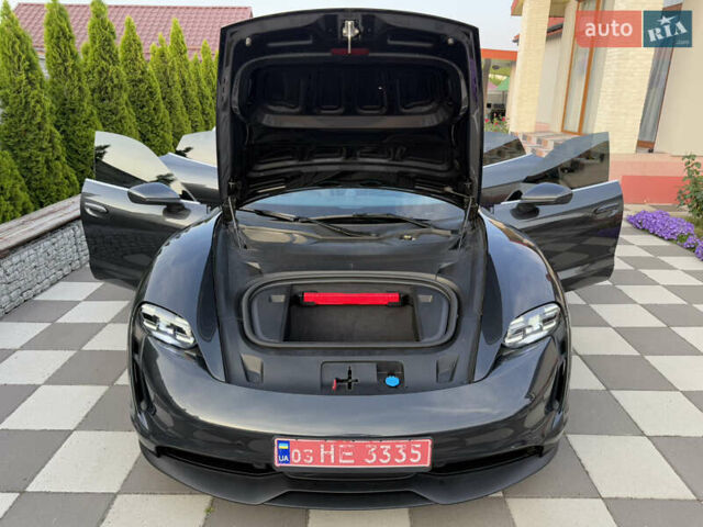 Серый Порше Тайкан, объемом двигателя 0 л и пробегом 129 тыс. км за 53500 $, фото 91 на Automoto.ua