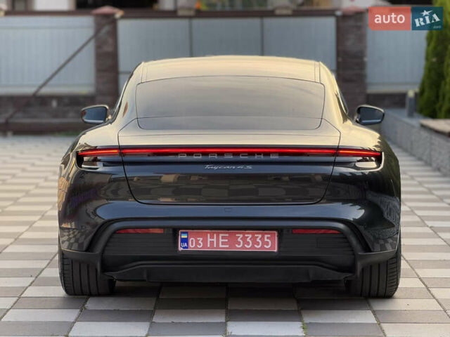 Серый Порше Тайкан, объемом двигателя 0 л и пробегом 129 тыс. км за 53500 $, фото 23 на Automoto.ua
