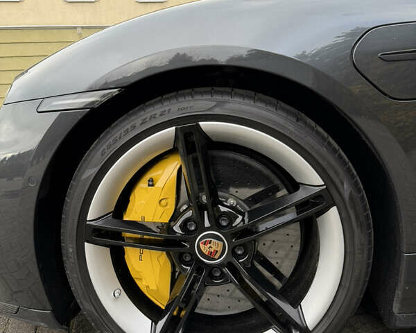 Сірий Порше Тайкан, об'ємом двигуна 0 л та пробігом 147 тис. км за 69890 $, фото 19 на Automoto.ua