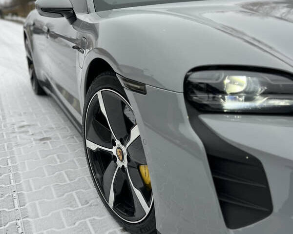 Серый Порше Тайкан, объемом двигателя 0 л и пробегом 24 тыс. км за 100000 $, фото 19 на Automoto.ua