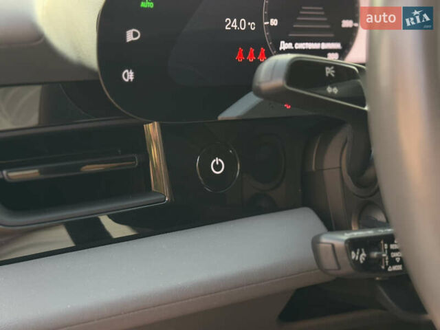 Серый Порше Тайкан, объемом двигателя 0 л и пробегом 129 тыс. км за 53500 $, фото 81 на Automoto.ua