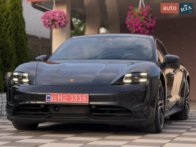 Серый Порше Тайкан, объемом двигателя 0 л и пробегом 129 тыс. км за 53500 $, фото 8 на Automoto.ua