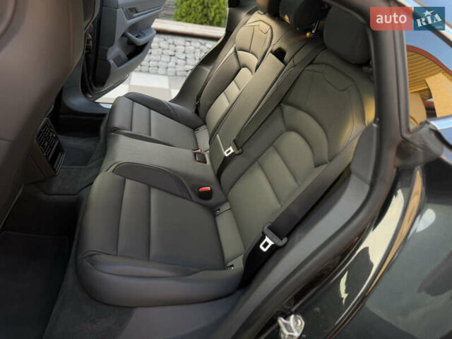 Серый Порше Тайкан, объемом двигателя 0 л и пробегом 129 тыс. км за 53500 $, фото 59 на Automoto.ua