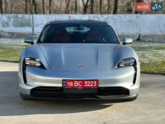 Серый Порше Тайкан, объемом двигателя 0 л и пробегом 80 тыс. км за 46600 $, фото 1 на Automoto.ua