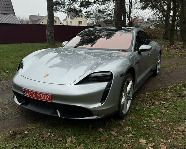 Серый Порше Тайкан, объемом двигателя 0 л и пробегом 55 тыс. км за 70000 $, фото 18 на Automoto.ua
