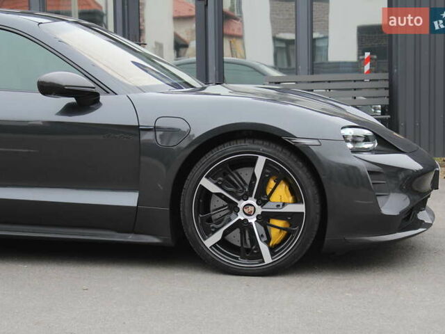 Серый Порше Тайкан, объемом двигателя 0 л и пробегом 1 тыс. км за 99700 $, фото 8 на Automoto.ua