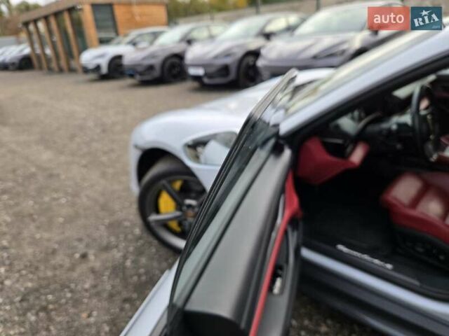 Серый Порше Тайкан, объемом двигателя 0 л и пробегом 89 тыс. км за 83888 $, фото 33 на Automoto.ua