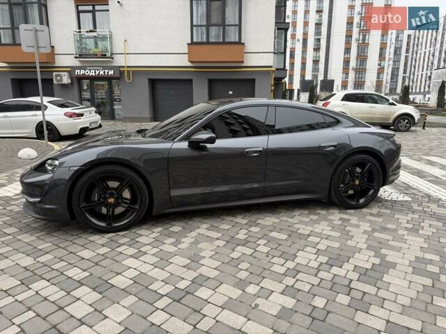 Серый Порше Тайкан, объемом двигателя 0 л и пробегом 53 тыс. км за 55000 $, фото 4 на Automoto.ua