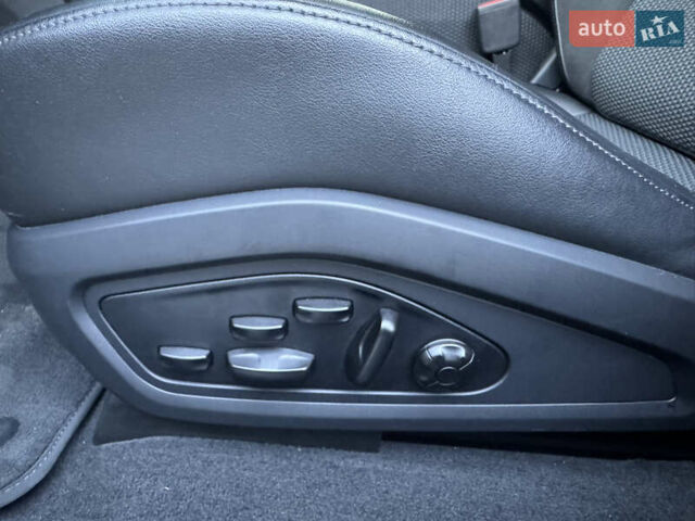 Серый Порше Тайкан, объемом двигателя 0 л и пробегом 114 тыс. км за 59500 $, фото 30 на Automoto.ua