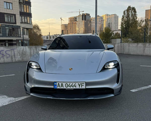 Серый Порше Тайкан, объемом двигателя 0 л и пробегом 114 тыс. км за 59500 $, фото 5 на Automoto.ua