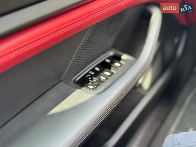 Серый Порше Тайкан, объемом двигателя 0 л и пробегом 80 тыс. км за 46600 $, фото 24 на Automoto.ua