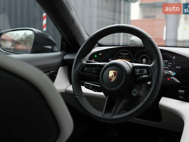 Серый Порше Тайкан, объемом двигателя 0 л и пробегом 1 тыс. км за 99700 $, фото 15 на Automoto.ua