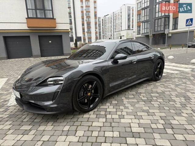 Серый Порше Тайкан, объемом двигателя 0 л и пробегом 53 тыс. км за 55000 $, фото 5 на Automoto.ua