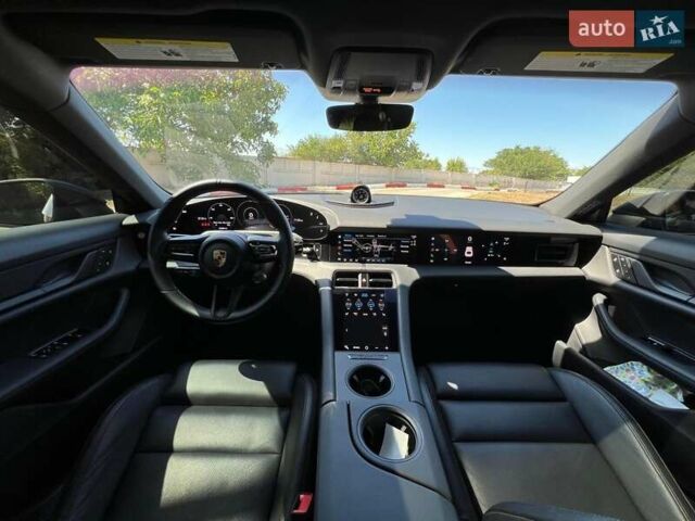 Сірий Порше Тайкан, об'ємом двигуна 0 л та пробігом 19 тис. км за 59900 $, фото 15 на Automoto.ua