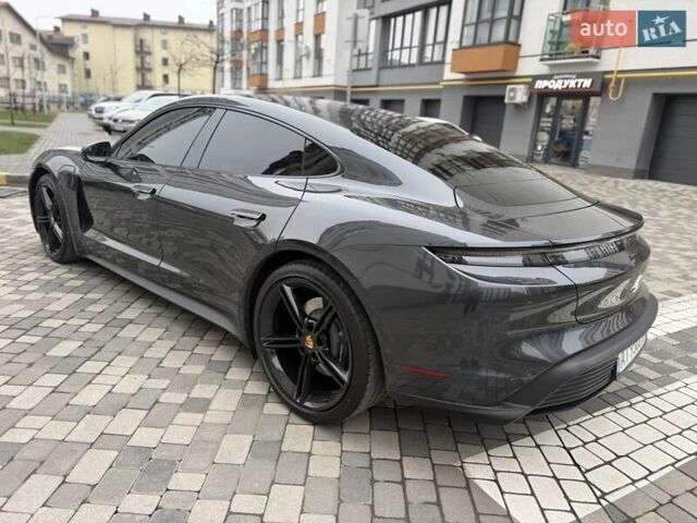 Серый Порше Тайкан, объемом двигателя 0 л и пробегом 53 тыс. км за 55000 $, фото 8 на Automoto.ua