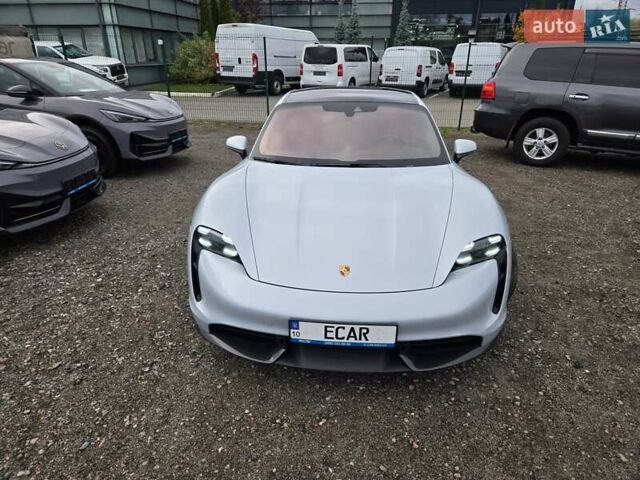 Серый Порше Тайкан, объемом двигателя 0 л и пробегом 89 тыс. км за 83888 $, фото 5 на Automoto.ua