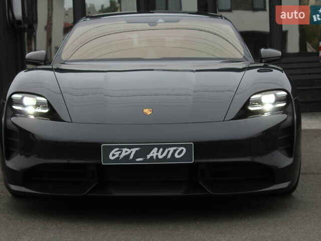 Серый Порше Тайкан, объемом двигателя 0 л и пробегом 1 тыс. км за 99700 $, фото 1 на Automoto.ua
