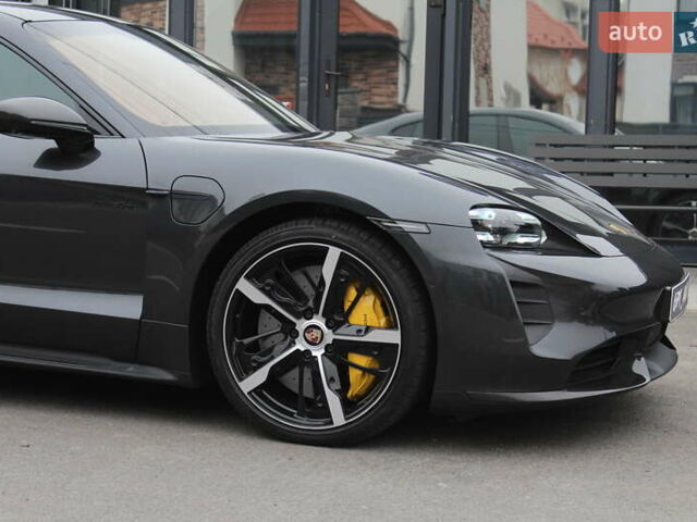 Серый Порше Тайкан, объемом двигателя 0 л и пробегом 1 тыс. км за 99700 $, фото 6 на Automoto.ua