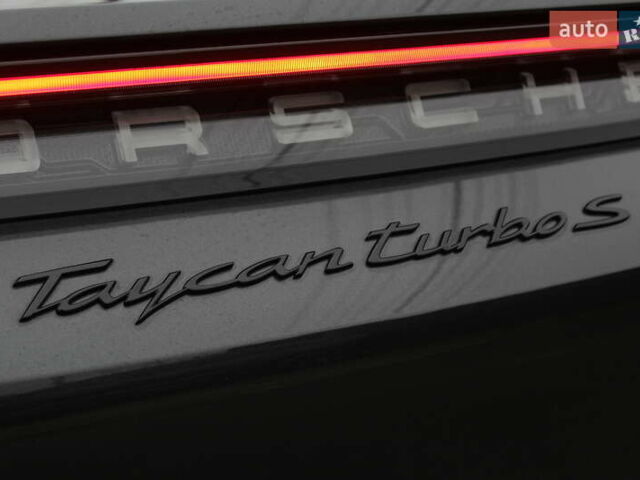 Серый Порше Тайкан, объемом двигателя 0 л и пробегом 1 тыс. км за 99700 $, фото 14 на Automoto.ua
