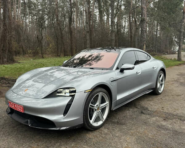 Серый Порше Тайкан, объемом двигателя 0 л и пробегом 55 тыс. км за 70000 $, фото 23 на Automoto.ua