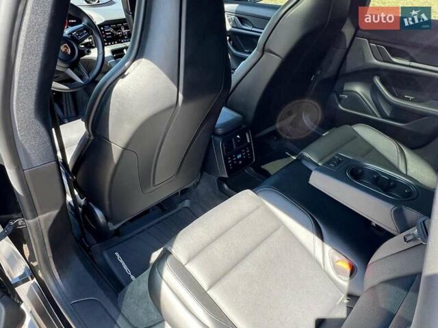 Сірий Порше Тайкан, об'ємом двигуна 0 л та пробігом 19 тис. км за 59900 $, фото 20 на Automoto.ua