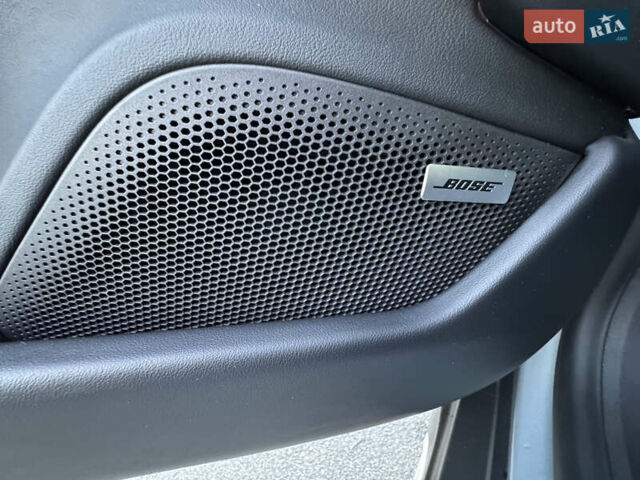 Серый Порше Тайкан, объемом двигателя 0 л и пробегом 114 тыс. км за 59500 $, фото 29 на Automoto.ua