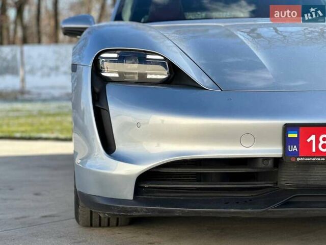 Серый Порше Тайкан, объемом двигателя 0 л и пробегом 80 тыс. км за 46600 $, фото 3 на Automoto.ua