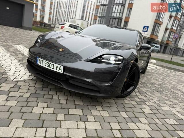 Серый Порше Тайкан, объемом двигателя 0 л и пробегом 53 тыс. км за 55000 $, фото 17 на Automoto.ua