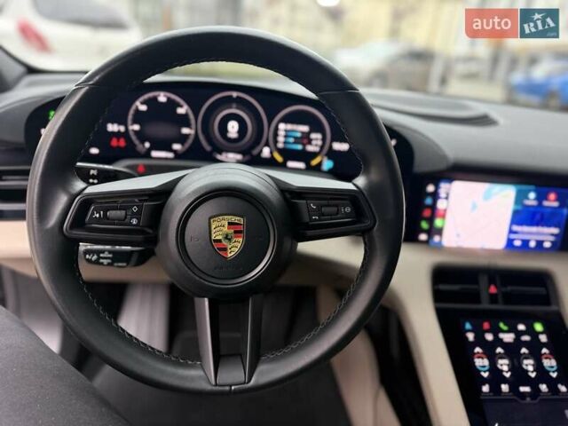 Серый Порше Тайкан, объемом двигателя 0 л и пробегом 53 тыс. км за 55000 $, фото 32 на Automoto.ua
