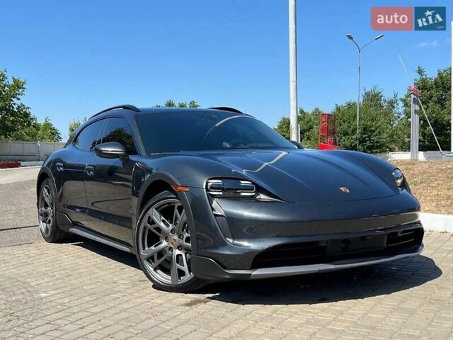 Сірий Порше Тайкан, об'ємом двигуна 0 л та пробігом 19 тис. км за 59900 $, фото 10 на Automoto.ua