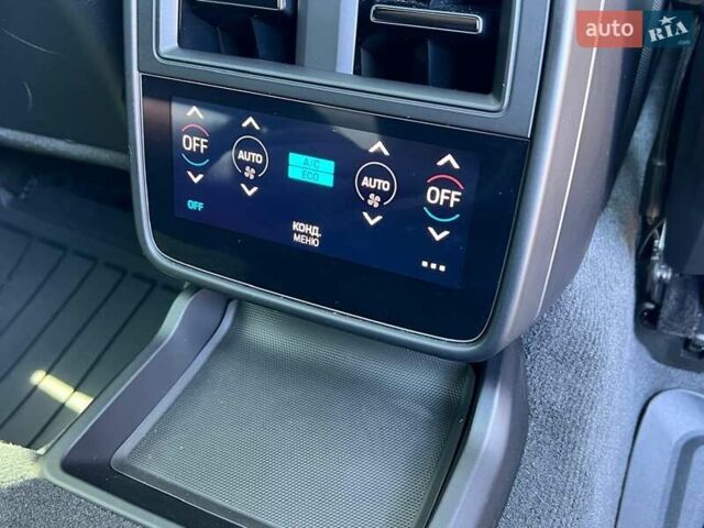 Сірий Порше Тайкан, об'ємом двигуна 0 л та пробігом 19 тис. км за 59900 $, фото 17 на Automoto.ua