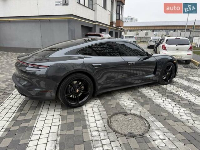 Серый Порше Тайкан, объемом двигателя 0 л и пробегом 53 тыс. км за 55000 $, фото 14 на Automoto.ua