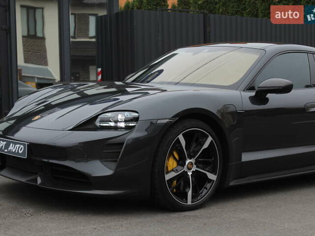 Серый Порше Тайкан, объемом двигателя 0 л и пробегом 1 тыс. км за 99700 $, фото 2 на Automoto.ua