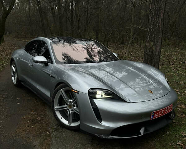 Серый Порше Тайкан, объемом двигателя 0 л и пробегом 55 тыс. км за 70000 $, фото 1 на Automoto.ua