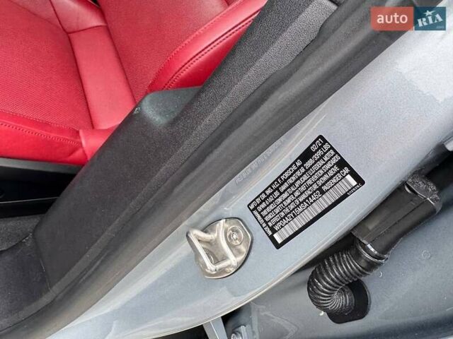 Серый Порше Тайкан, объемом двигателя 0 л и пробегом 80 тыс. км за 46600 $, фото 43 на Automoto.ua