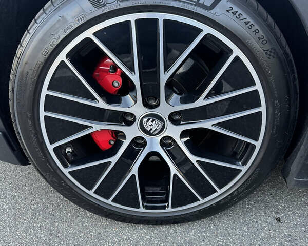 Серый Порше Тайкан, объемом двигателя 0 л и пробегом 114 тыс. км за 59500 $, фото 21 на Automoto.ua