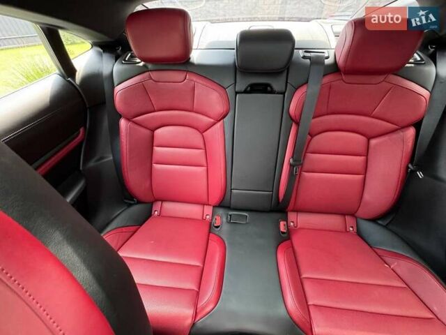 Серый Порше Тайкан, объемом двигателя 0 л и пробегом 80 тыс. км за 46600 $, фото 31 на Automoto.ua