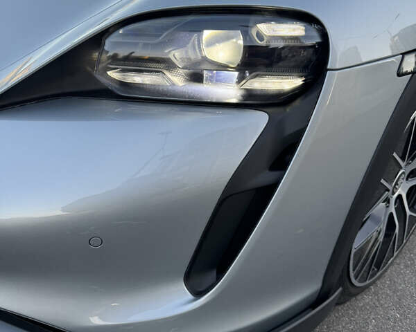 Серый Порше Тайкан, объемом двигателя 0 л и пробегом 114 тыс. км за 59500 $, фото 19 на Automoto.ua