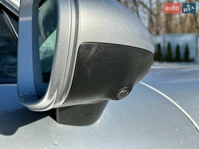 Серый Порше Тайкан, объемом двигателя 0 л и пробегом 80 тыс. км за 46600 $, фото 39 на Automoto.ua