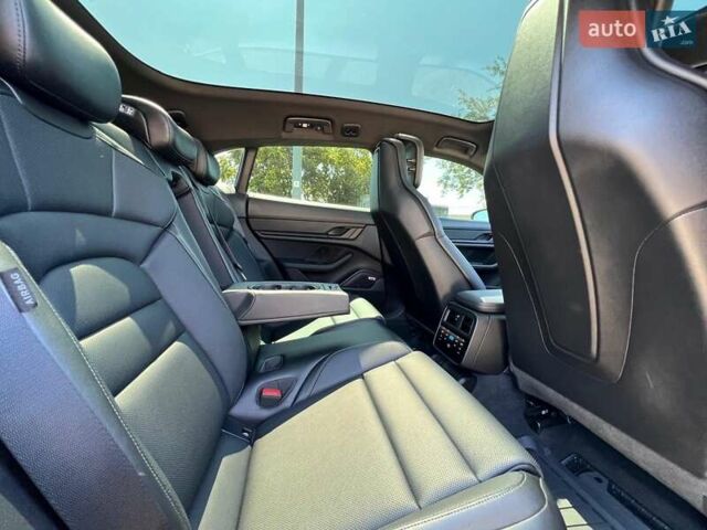 Сірий Порше Тайкан, об'ємом двигуна 0 л та пробігом 19 тис. км за 59900 $, фото 18 на Automoto.ua