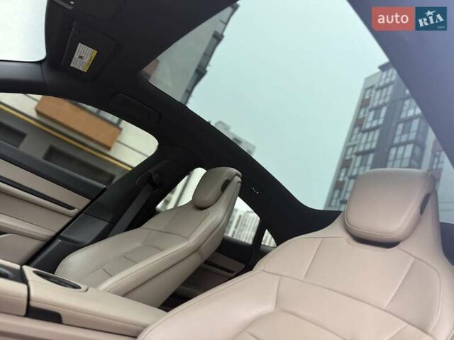 Серый Порше Тайкан, объемом двигателя 0 л и пробегом 53 тыс. км за 55000 $, фото 35 на Automoto.ua